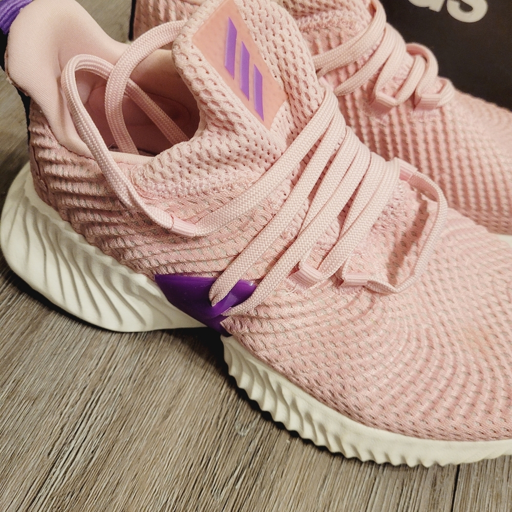 ADIDAS SHOES - Picture 4 of 6